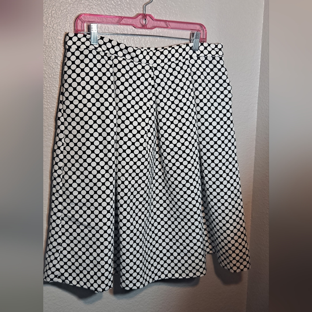 7th Ave New York & Company Skirt with pockets || Size 14 || Black & White💖 - Picture 2 of 6